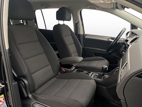Volkswagen Touran 11 of 26