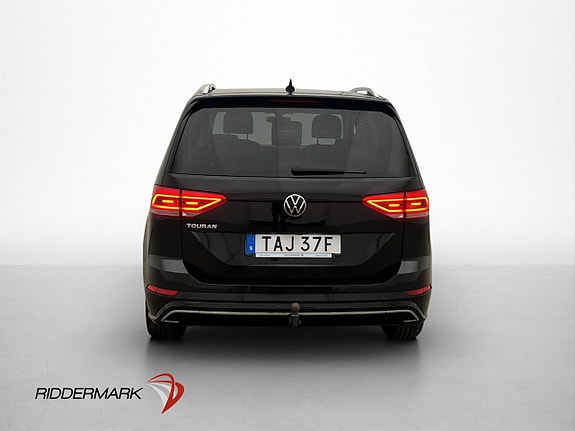 Volkswagen Touran 6 of 26