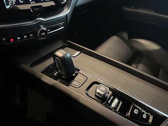 Volvo XC60 19 of 20