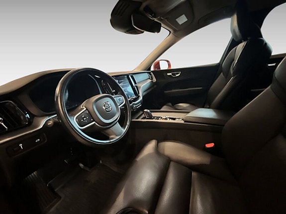 Volvo XC60 10 of 20