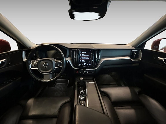 Volvo XC60 13 of 20