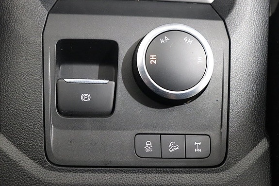 Volkswagen Amarok 10 of 12