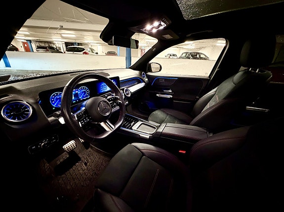 Mercedes-Benz EQB250+ 3 of 6