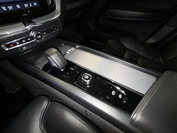 Volvo XC60 19 of 20