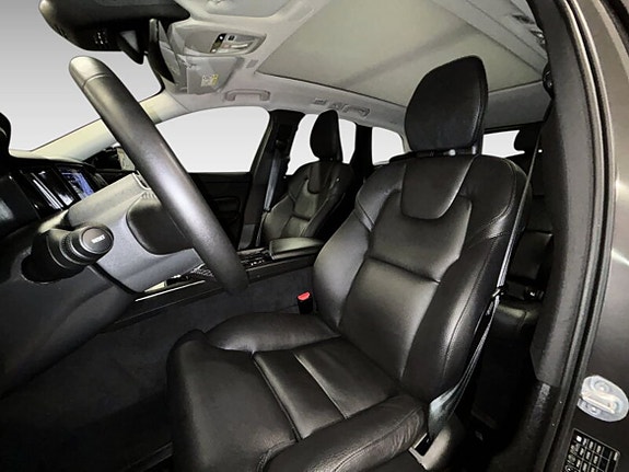 Volvo XC60 9 of 20