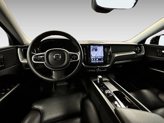Volvo XC60 13 of 20