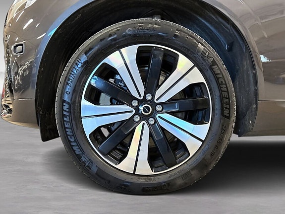 Volvo XC60 8 of 20
