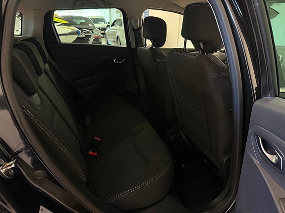 Renault Clio 11 of 12