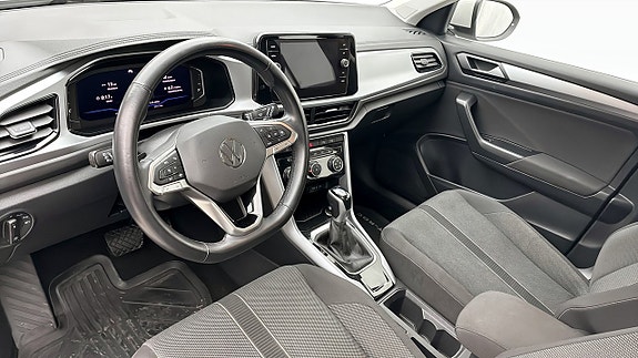 Volkswagen T-Roc 7 of 12