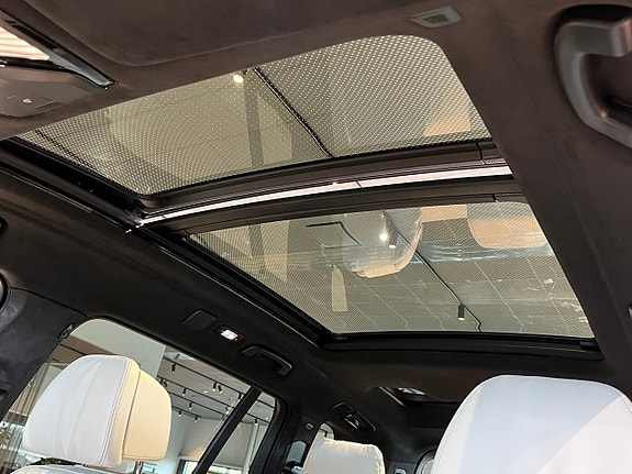 BMW X7 11 of 30