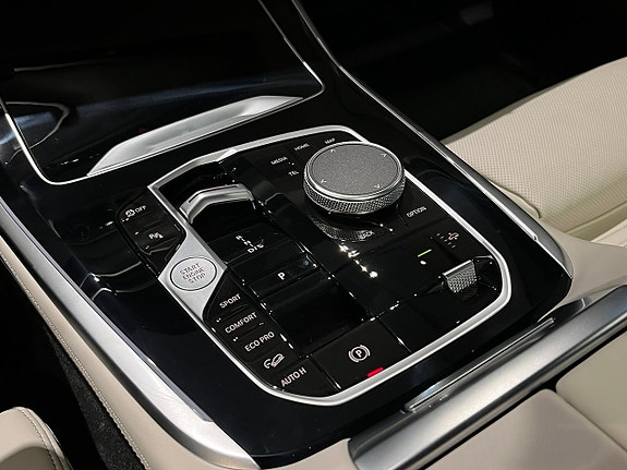 BMW X7 18 of 30