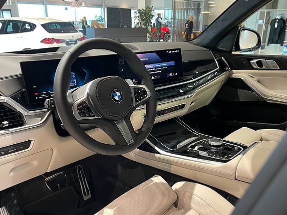BMW X7 9 of 30