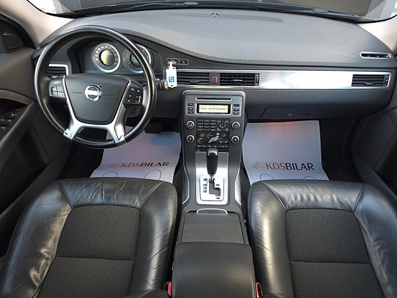 Volvo V70 8 of 11