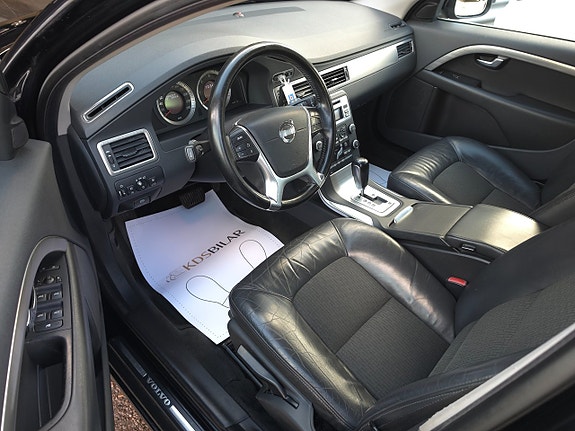 Volvo V70 9 of 11