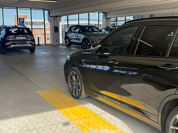 BMW X1 4 of 16