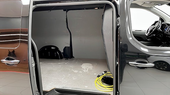 Opel Vivaro-e 5 of 9