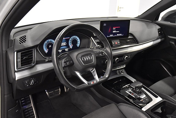 Audi Q5 9 of 21