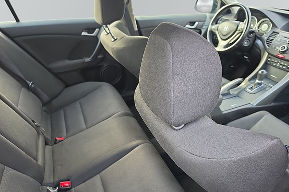Honda Accord 9 of 10