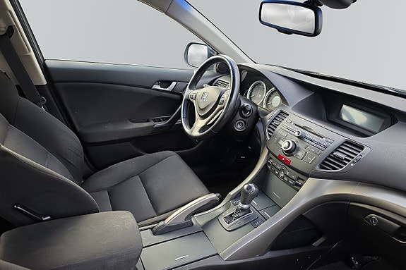 Honda Accord 8 of 10