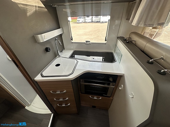 Adria MATRIX M 670SL * 5 Bältes plats * Solcell * Taksäng 14 of 21