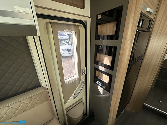 Adria MATRIX M 670SL * 5 Bältes plats * Solcell * Taksäng 12 of 21