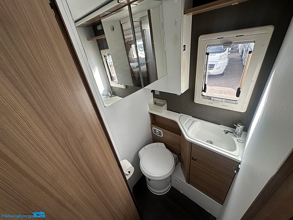 Adria MATRIX M 670SL * 5 Bältes plats * Solcell * Taksäng 20 of 21