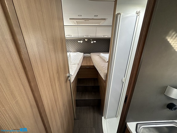 Adria MATRIX M 670SL * 5 Bältes plats * Solcell * Taksäng 16 of 21