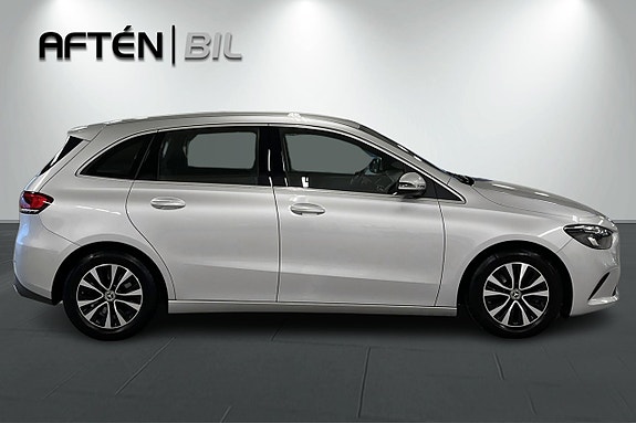 Mercedes-Benz B200 7 of 20