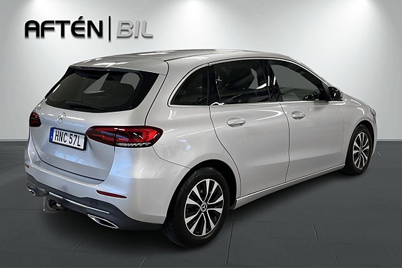 Mercedes-Benz B200 10 of 21