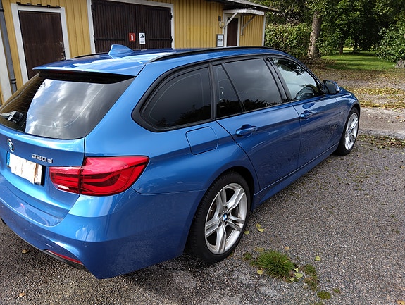 BMW 320d 4 of 8