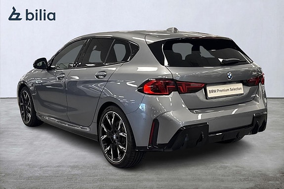BMW 120 2 of 18