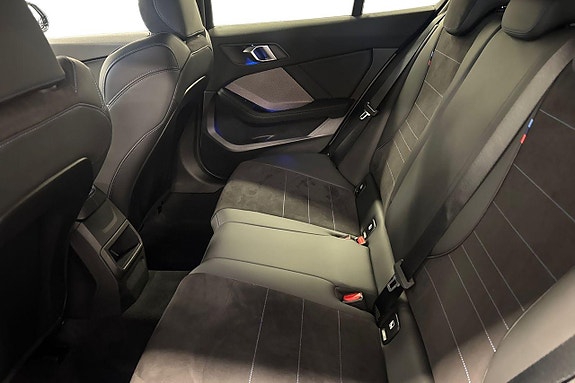 BMW 120 11 of 18