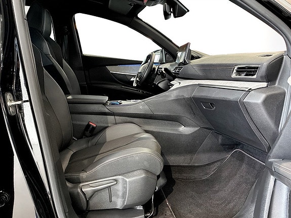 Peugeot 5008 14 of 18