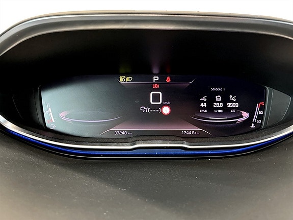 Peugeot 5008 9 of 18