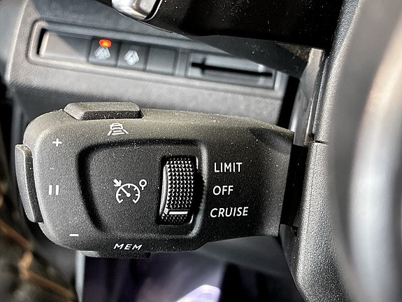 Peugeot 5008 8 of 18