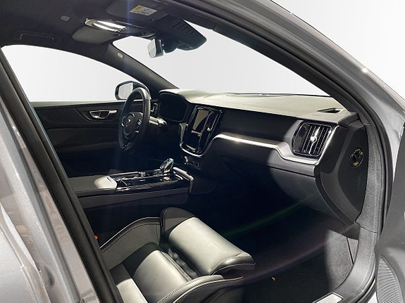 Volvo V60 5 of 16