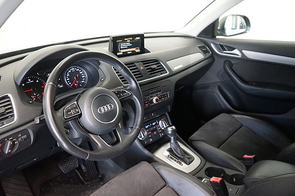 Audi Q3 6 of 8
