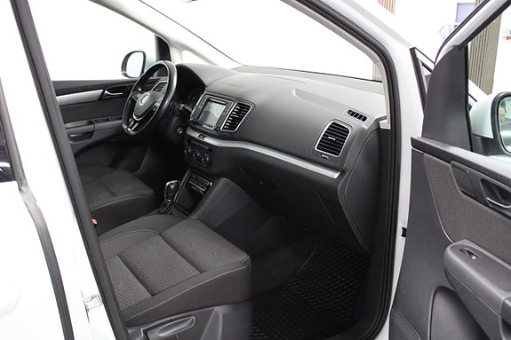 Volkswagen Sharan 8 of 14