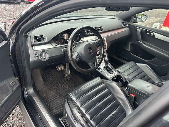 Volkswagen Passat Alltrack 5 of 7