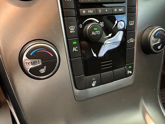 Volvo V70 14 of 16