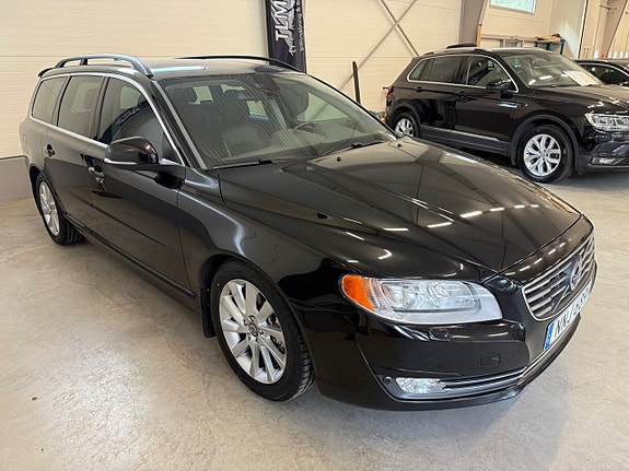 Volvo V70 4 of 16