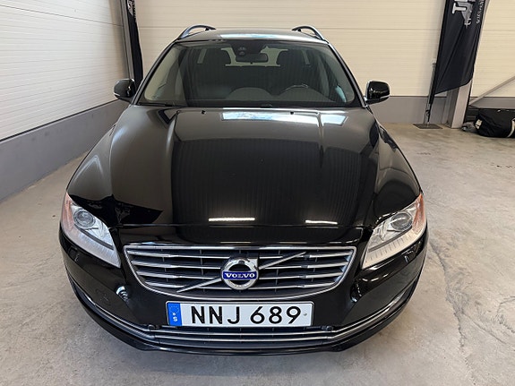 Volvo V70 5 of 16