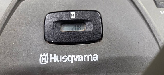 Husqvarna CTH150 Twin Gräsklippartraktor 4 of 5