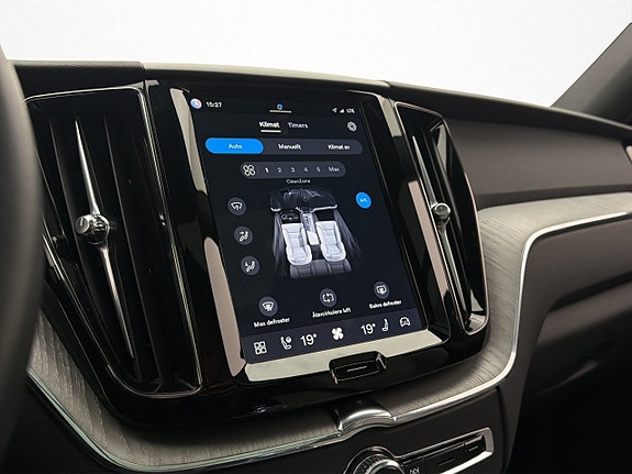 Volvo XC60 30 of 30