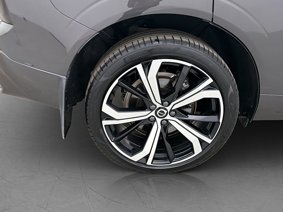Volvo XC60 12 of 30