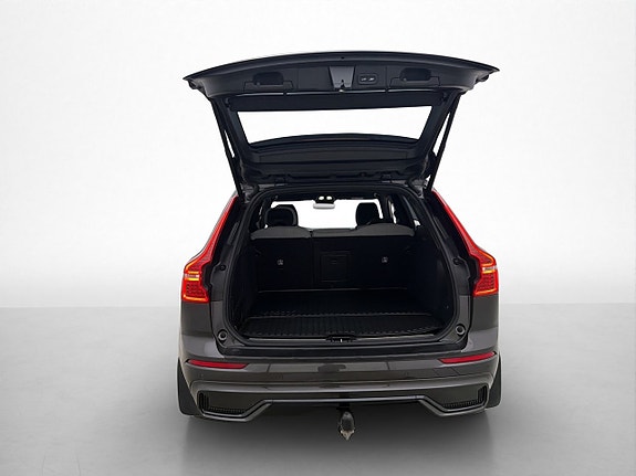 Volvo XC60 17 of 30