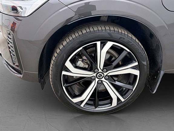 Volvo XC60 10 of 30
