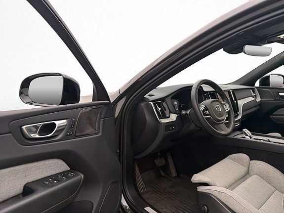Volvo XC60 22 of 30