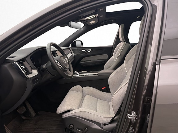 Volvo XC60 23 of 30