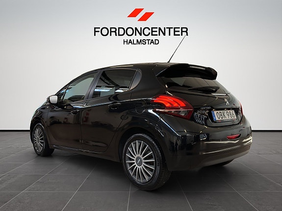 Peugeot 208 7 of 22
